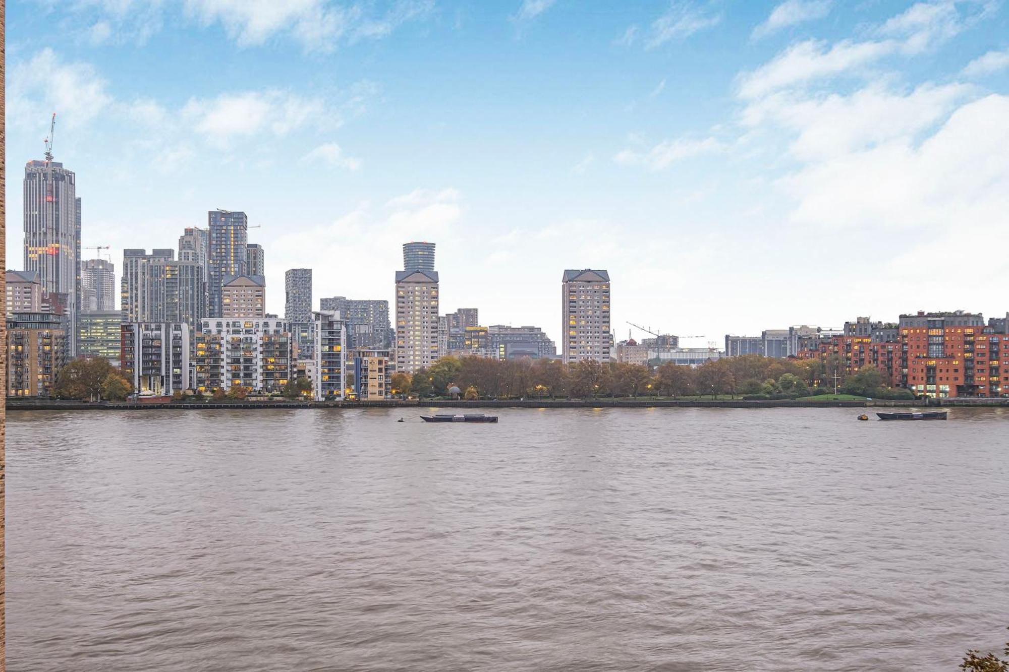 Riverside 3Br With Easy Transport 20Mins To City Centre 런던 외부 사진