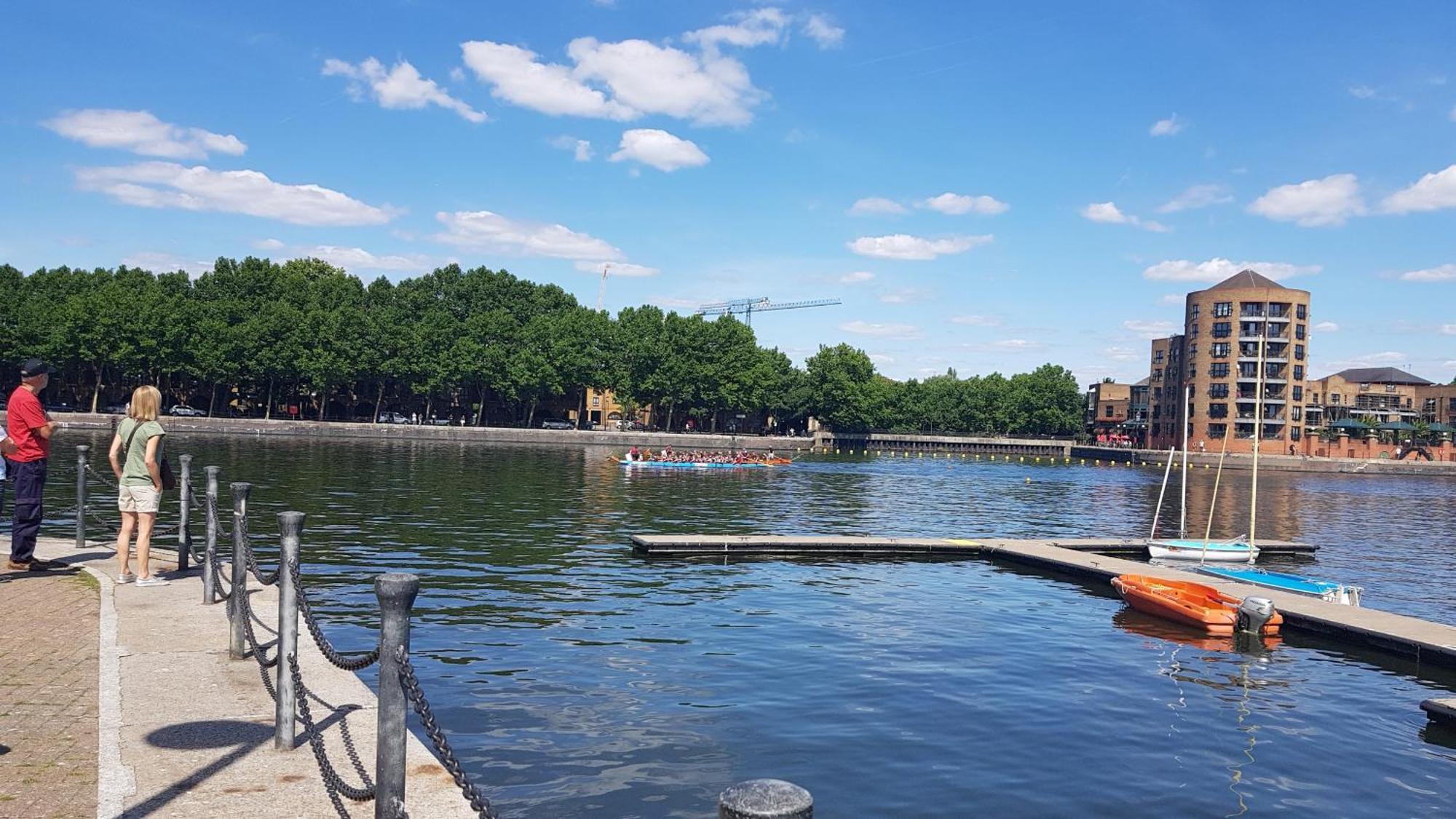 Riverside 3Br With Easy Transport 20Mins To City Centre 런던 외부 사진