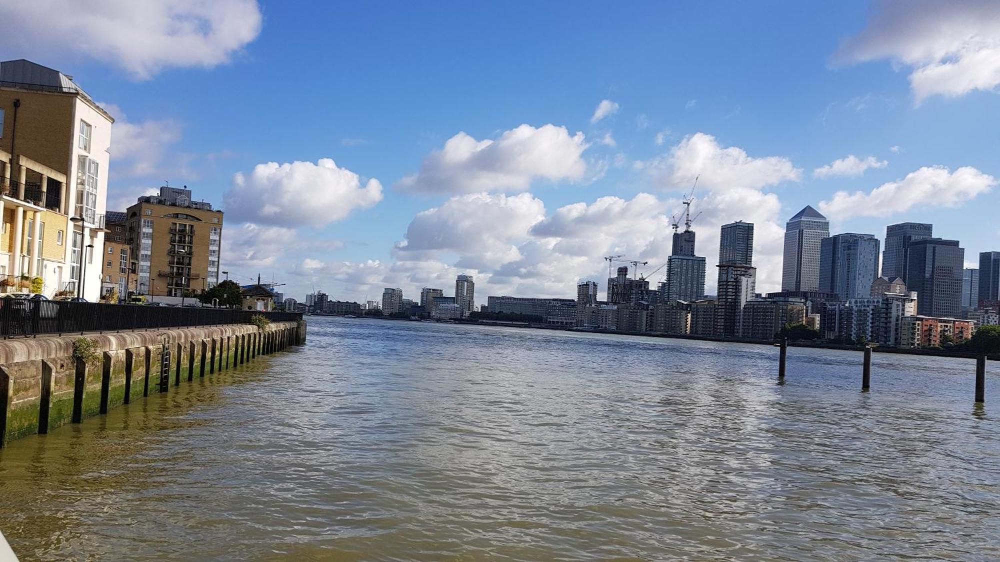 Riverside 3Br With Easy Transport 20Mins To City Centre 런던 외부 사진