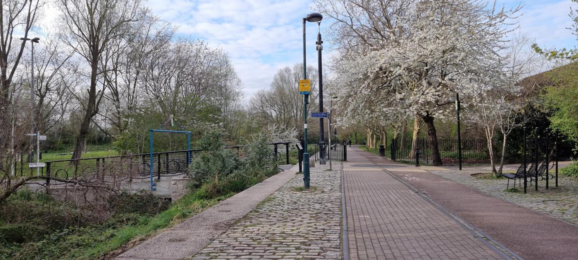 Riverside 3Br With Easy Transport 20Mins To City Centre 런던 외부 사진