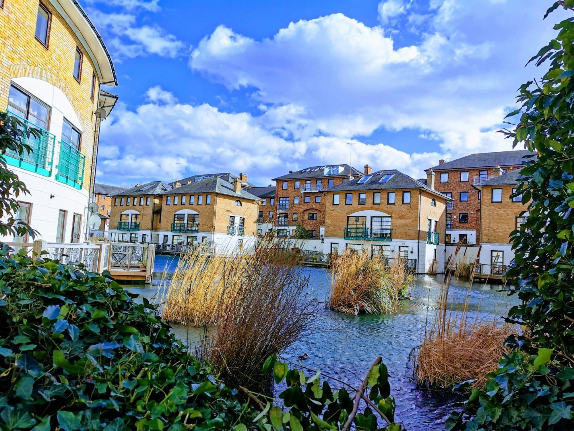 Riverside 3Br With Easy Transport 20Mins To City Centre 런던 외부 사진
